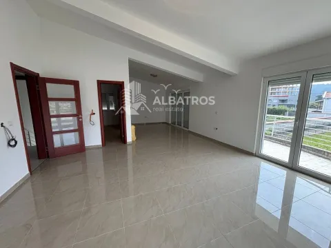 Prodaja, kuća, 250m², Polje, Bar - image 7