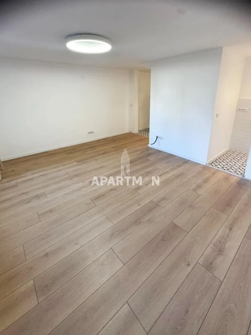 Rent, office space, 34m², Kalenić Pijaca, Vračar Sve Podlokacije