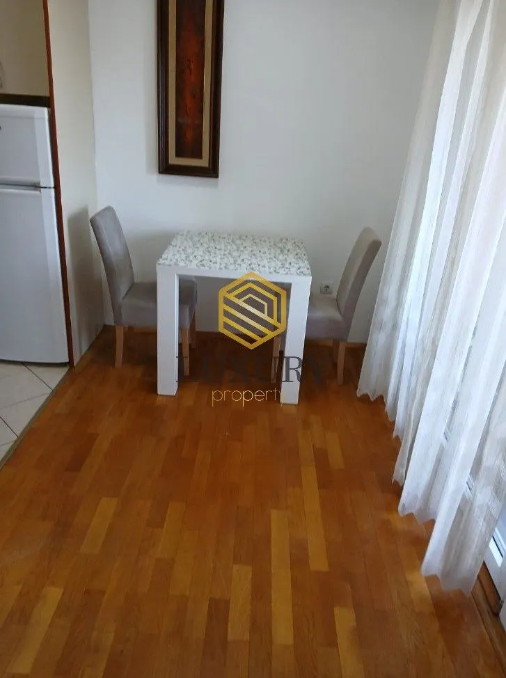 Izdavanje, garsonjera, 30m², Stari Aerodrom, Podgorica