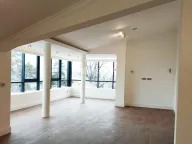 Izdavanje, četvorosoban stan, 173m², Savski Venac, Beograd