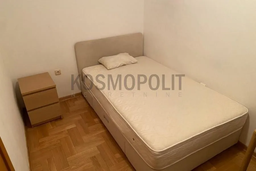 Rent, two bedroom apartment, 40m², Slavija, Vračar Sve Podlokacije