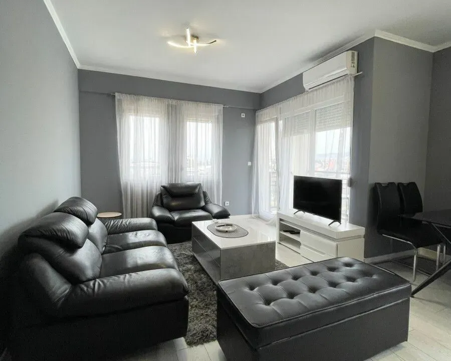 Izdavanje, jednosoban stan, 44m², Stari Aerodrom, Podgorica