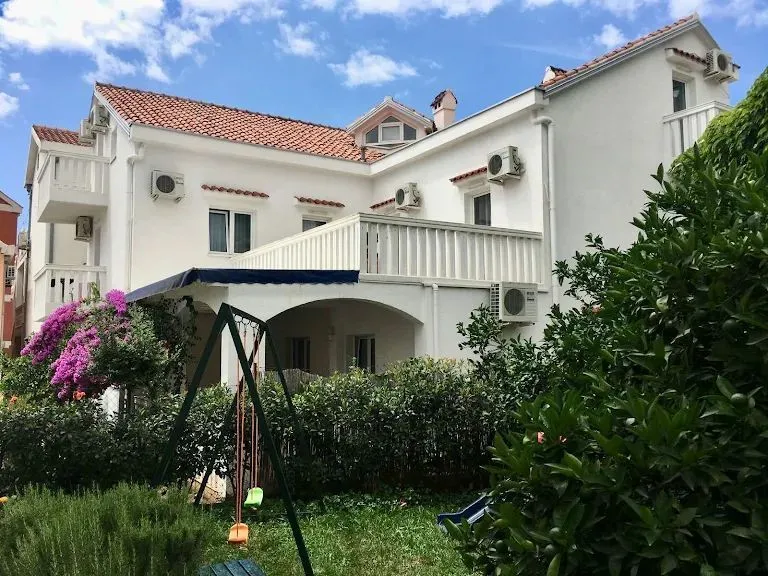 Prodaja, kuća, 200m², Budva, Crna Gora