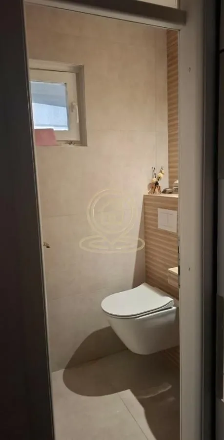 Izdavanje, trosoban stan, 76m², Rotkvarija, Novi Sad Sve Podlokacije
