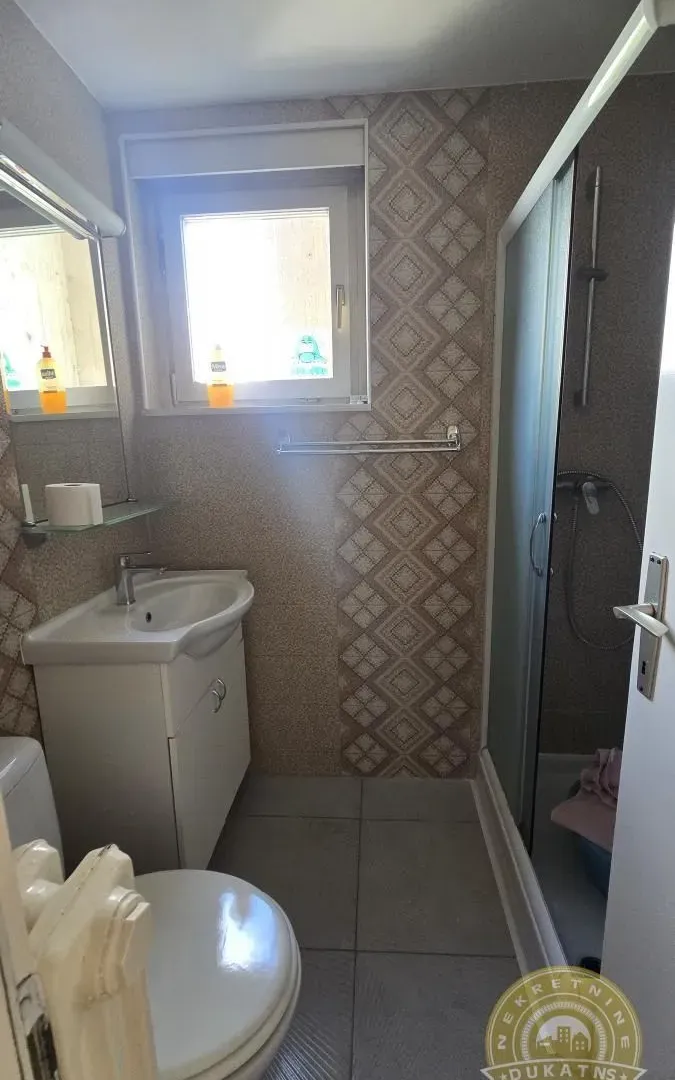 Izdavanje, dvosoban stan, 66m², Banatić, Novi Sad Sve Podlokacije