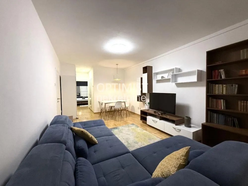 Izdavanje, trosoban stan, 60m², Botanička Bašta, Palilula Sve Podlokacije