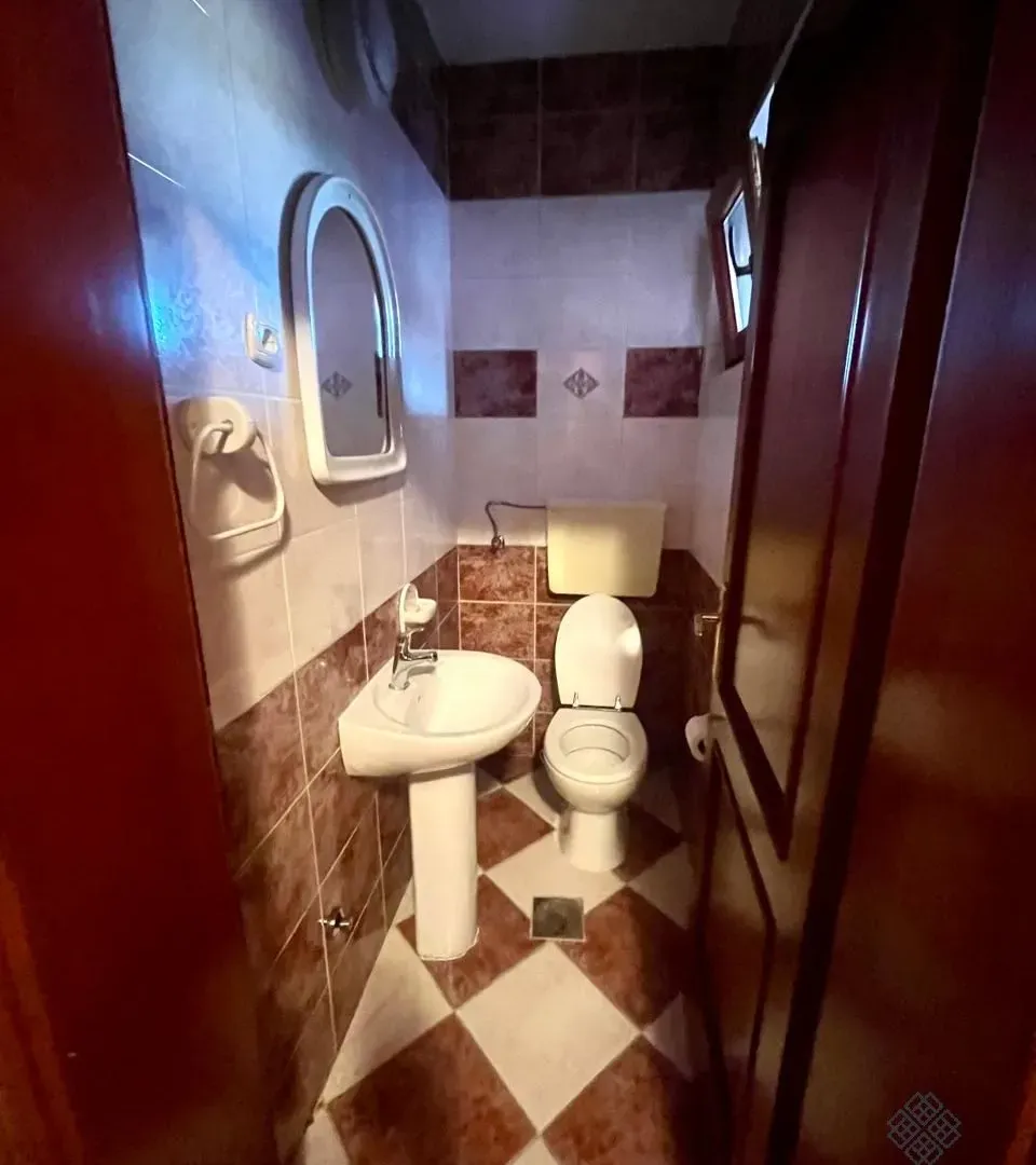 Izdavanje, trosoban stan, 120m², Ibričevina, Podgorica