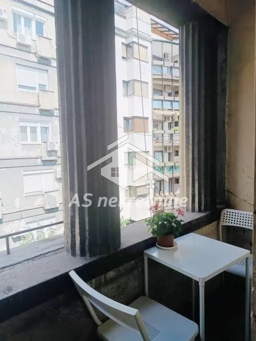 Rent, four bedroom apartment, 120m², Stari Grad, Beograd