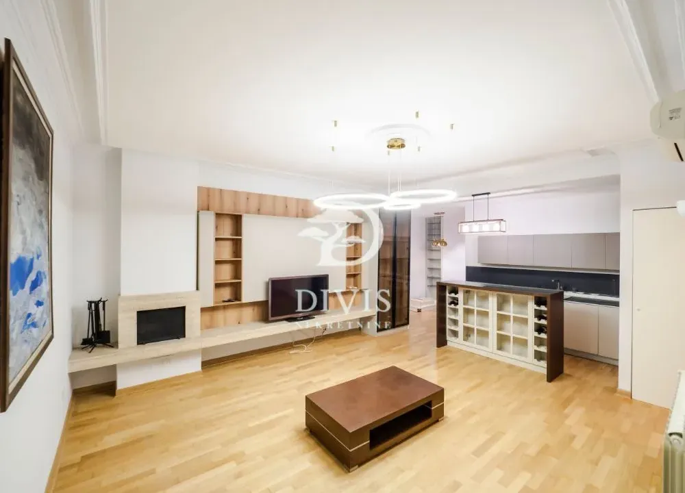 Prodaja, četvorosoban stan, 105m², Vračar Centar, Vračar Sve Podlokacije