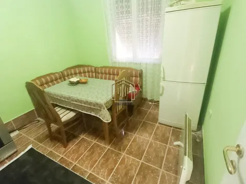 Izdavanje, trosoban stan, 85m², Dalmatinska ulica, Podgorica - image 10