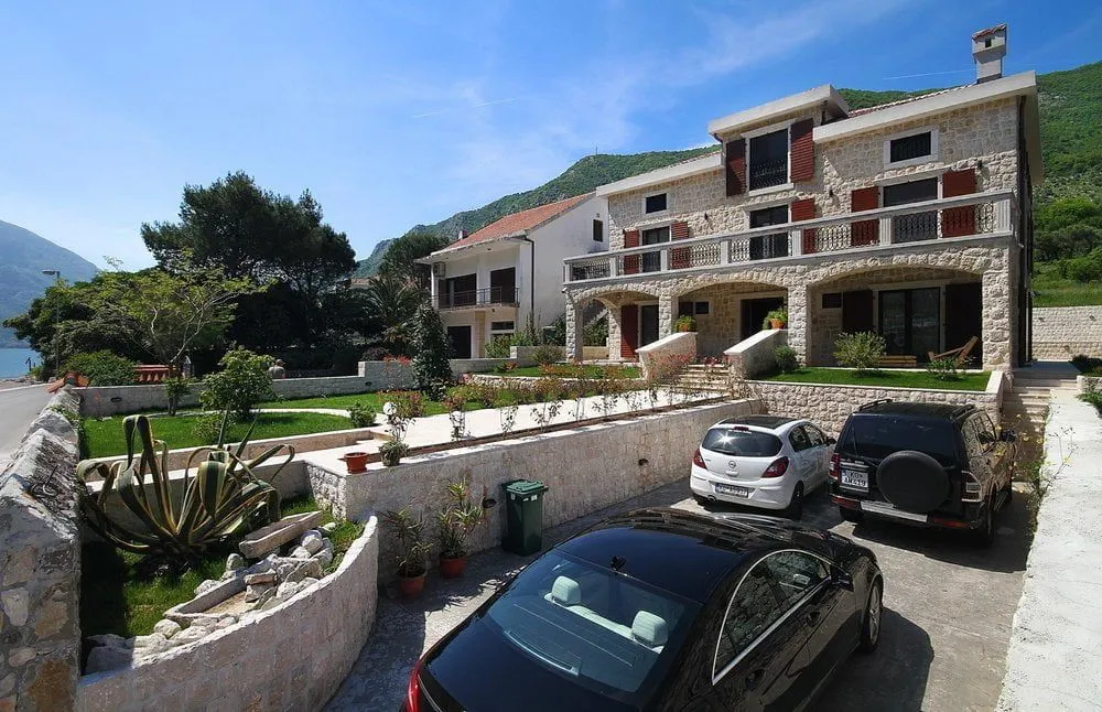 Sale, house, 497m², Prčanj, Kotor