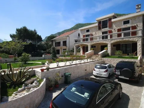 Sale, house, 497m², Prčanj, Kotor - image 2