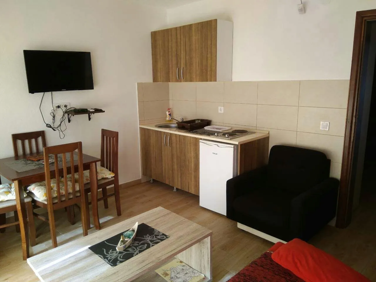 Prodaja, kuća, 190m², Šušanj, Bar