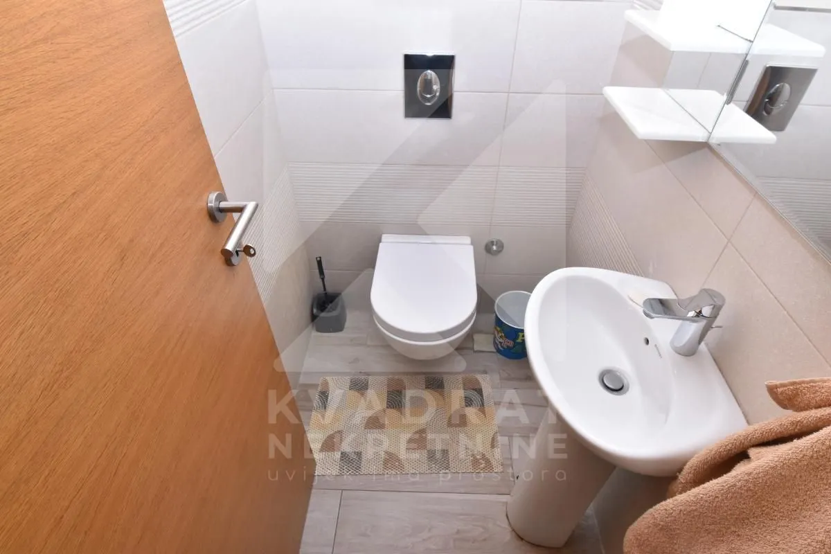 Prodaja, dvosoban stan, 65m², Ljubović, Podgorica