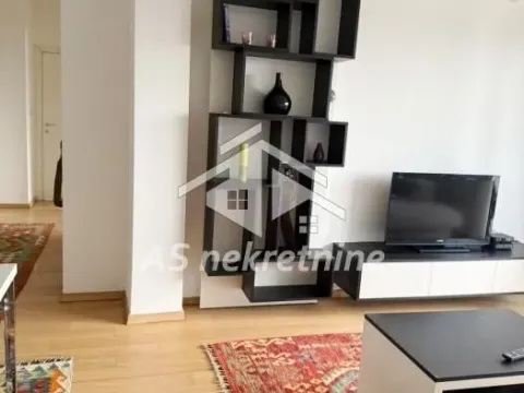 Izdavanje, trosoban stan, 73m², Vračar Sve Podlokacije, Beograd - image 5