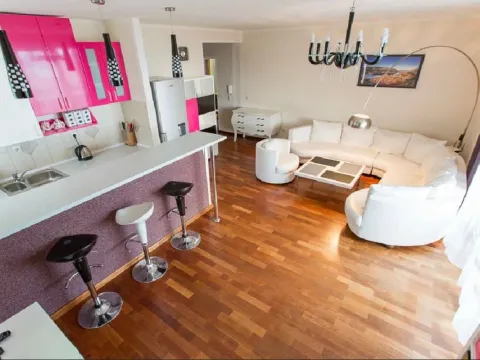 Sale, three bedroom apartment, 90m², Petrovac, Budva - image 10