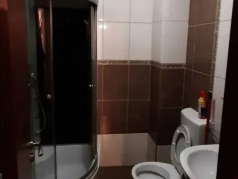 Izdavanje, trosoban stan, 100m², Krivi Most, Podgorica - image 7