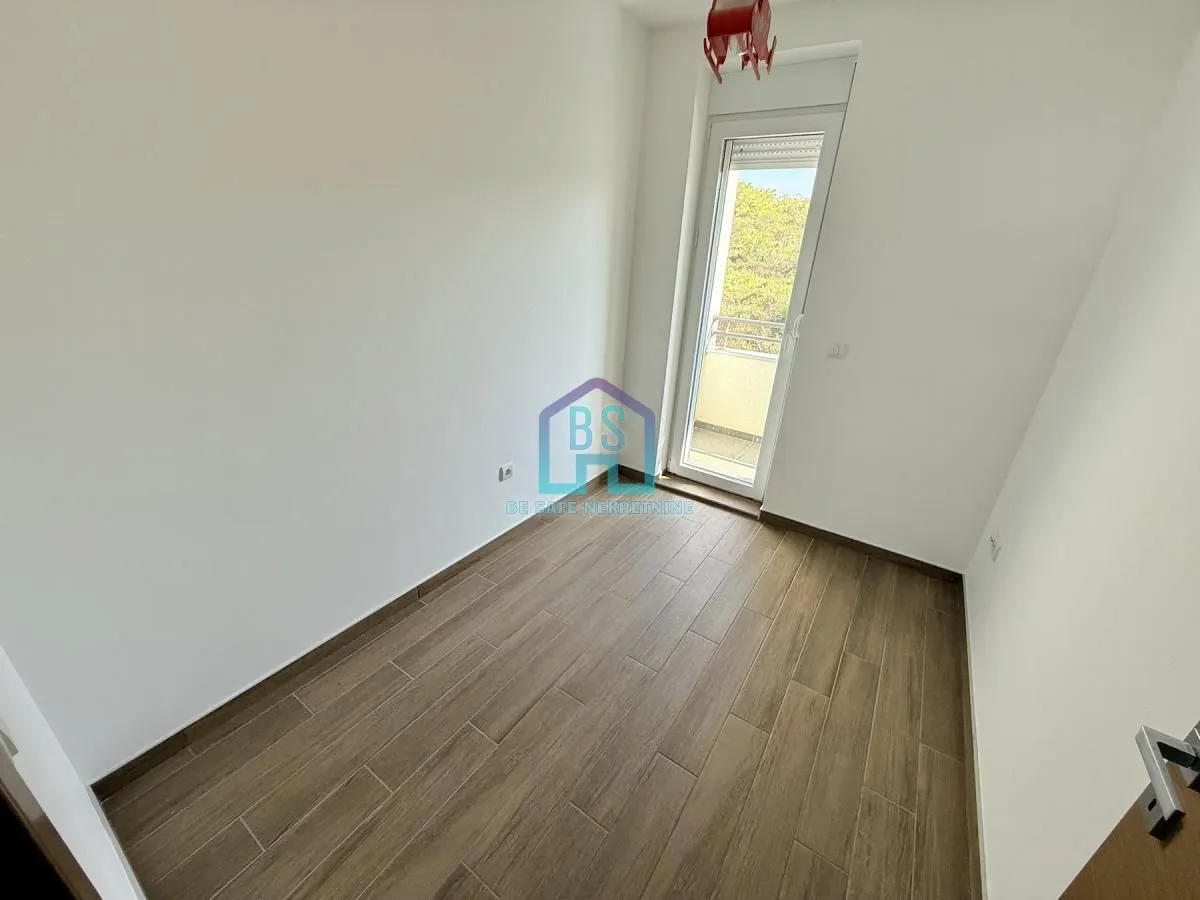 Prodaja, četvorosoban stan, 73m², Alibegovac, Petrovaradin