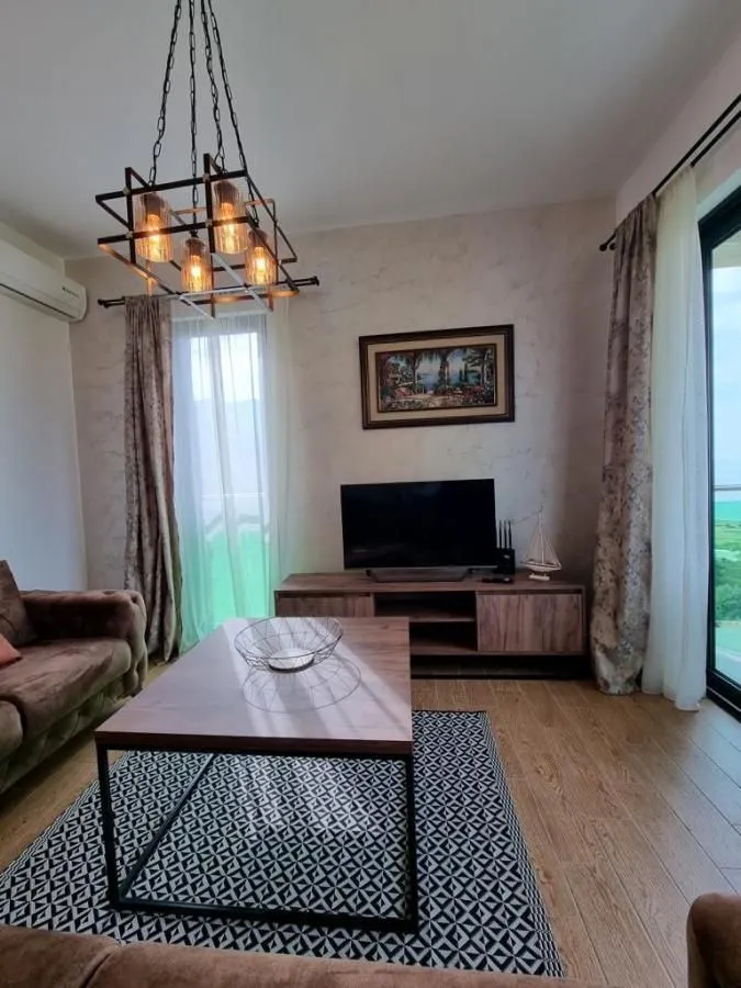 Prodaja, dvosoban stan, 70m², Bečići, Budva