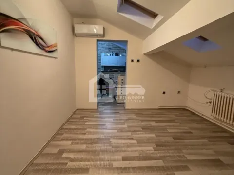 Izdavanje, trosoban stan, 58m², Sremčica, Beograd - image 7