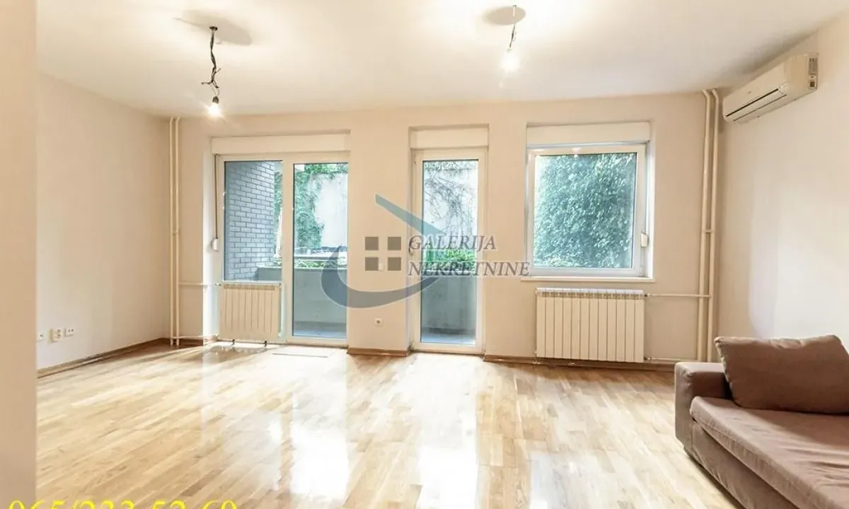 Prodaja, dvosoban stan, 74m², Vračar Hram, Vračar Sve Podlokacije