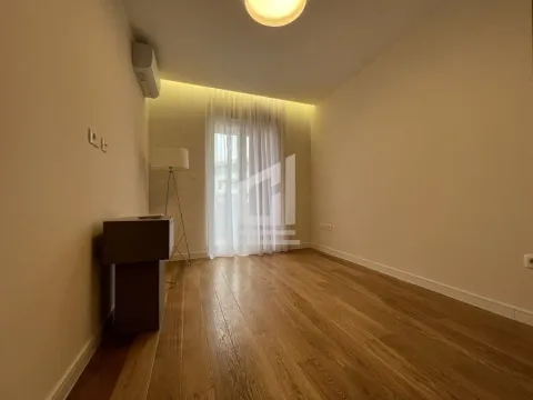 Izdavanje, dvosoban stan, 108m², Central Point, Podgorica - image 9