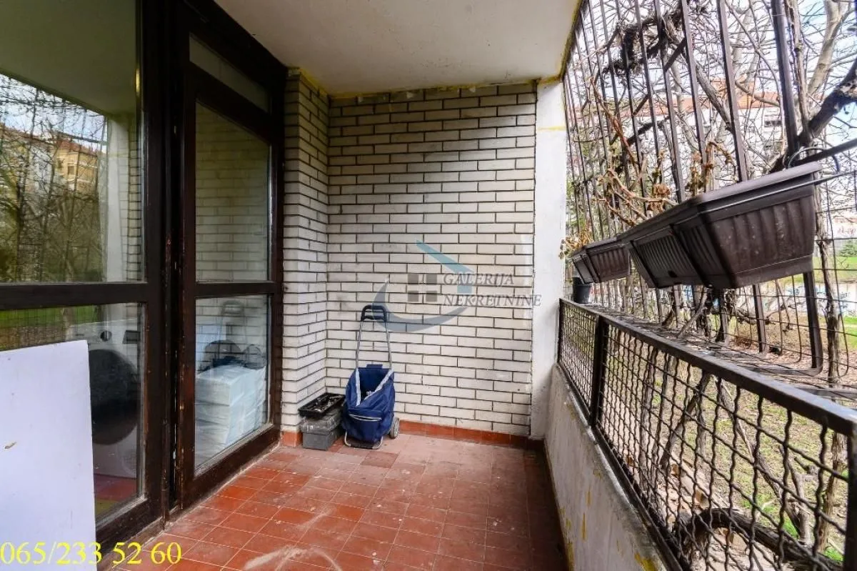 Sale, three bedroom apartment, 73m², Novi Beograd Blok 34, Novi Beograd Sve Podlokacije