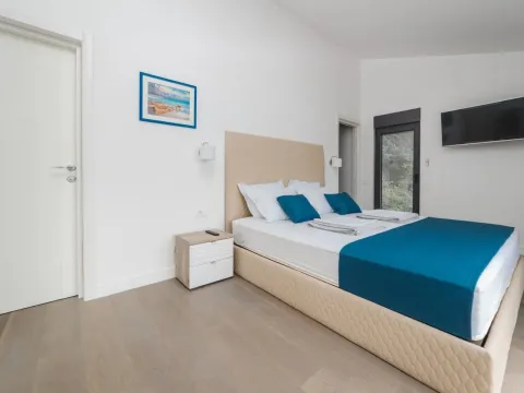 Sale, house, 669m², Strp, Kotor - image 28