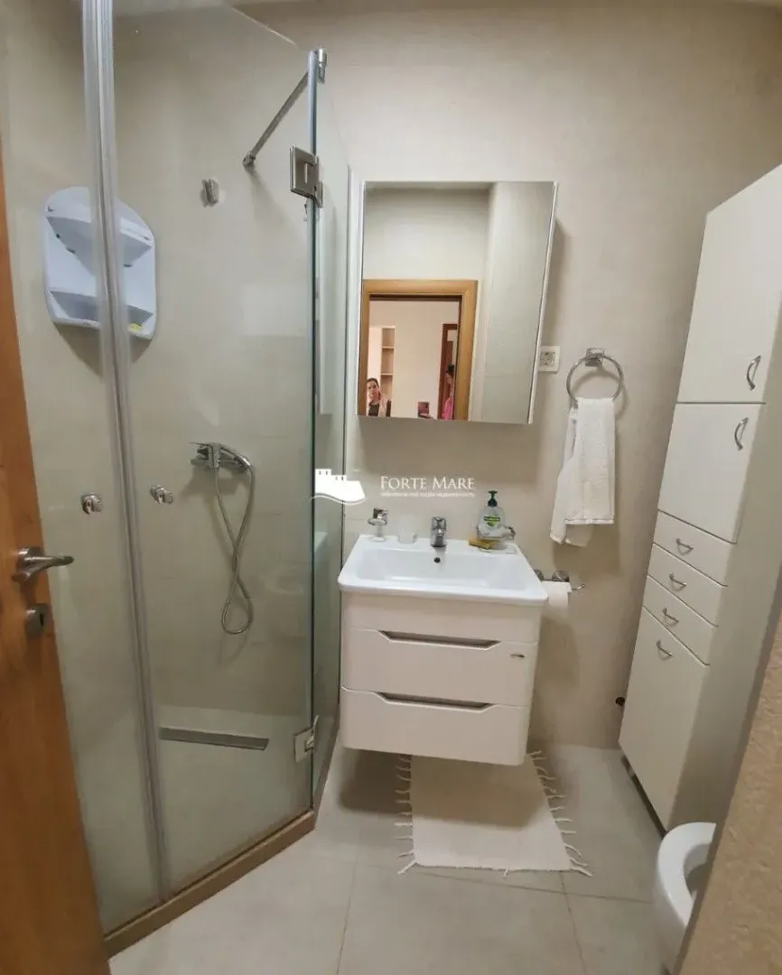 Prodaja, jednosoban stan, 40m², Kalimanj, Tivat