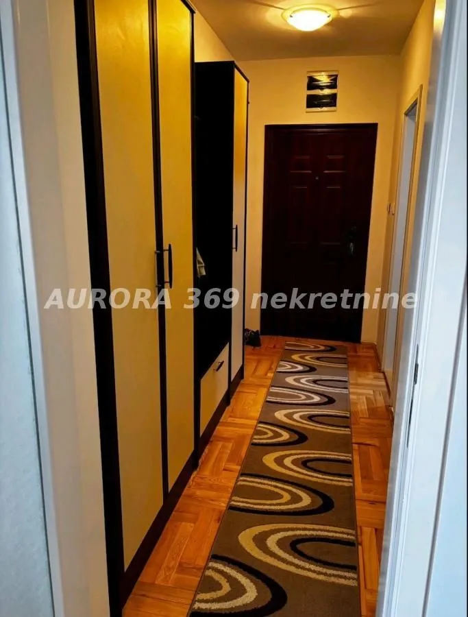 Izdavanje, trosoban stan, 85m², Detelinara, Novi Sad Sve Podlokacije