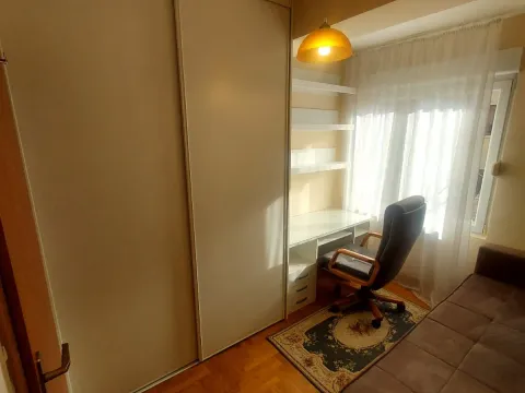 Izdavanje, dvosoban stan, 72m², Momišići, Podgorica - image 13