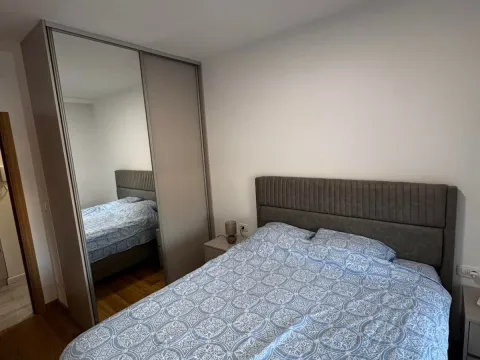 Prodaja, dvosoban stan, 72m², New City, Podgorica - image 12