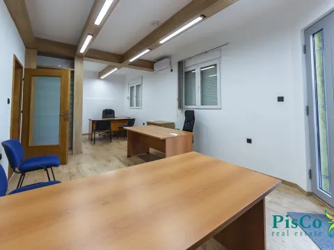 Izdavanje, jednosoban stan, 53m², Momišići, Podgorica - image 8