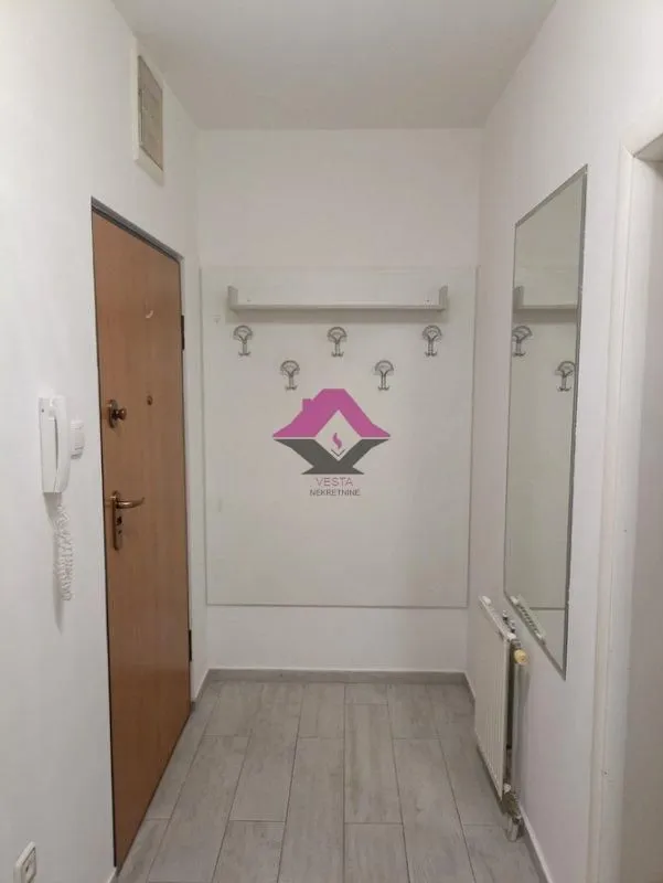 Izdavanje, trosoban stan, 70m², Bulevar Oslobodjenja, Novi Sad Sve Podlokacije