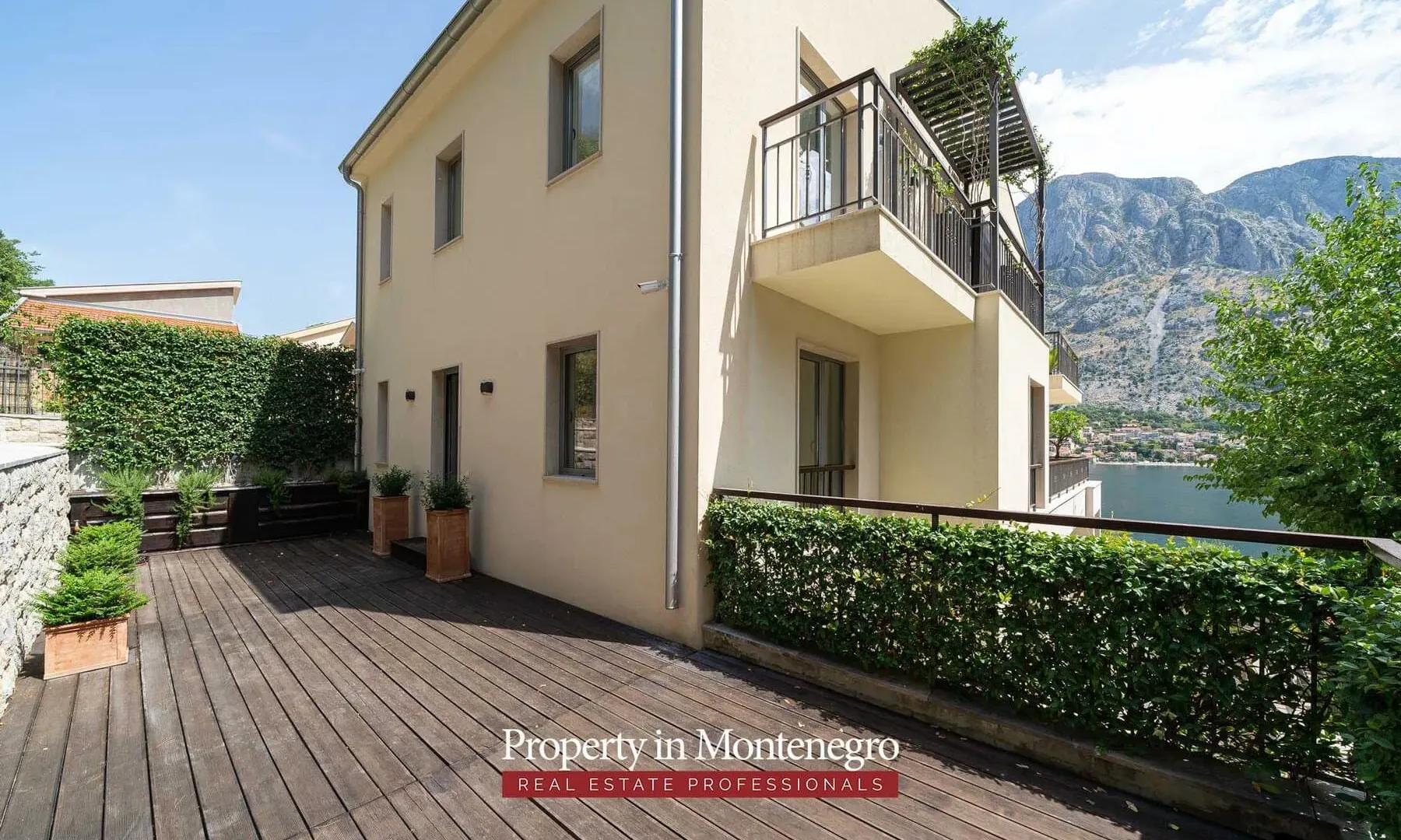 Prodaja, kuća, 520m², Muo, Kotor
