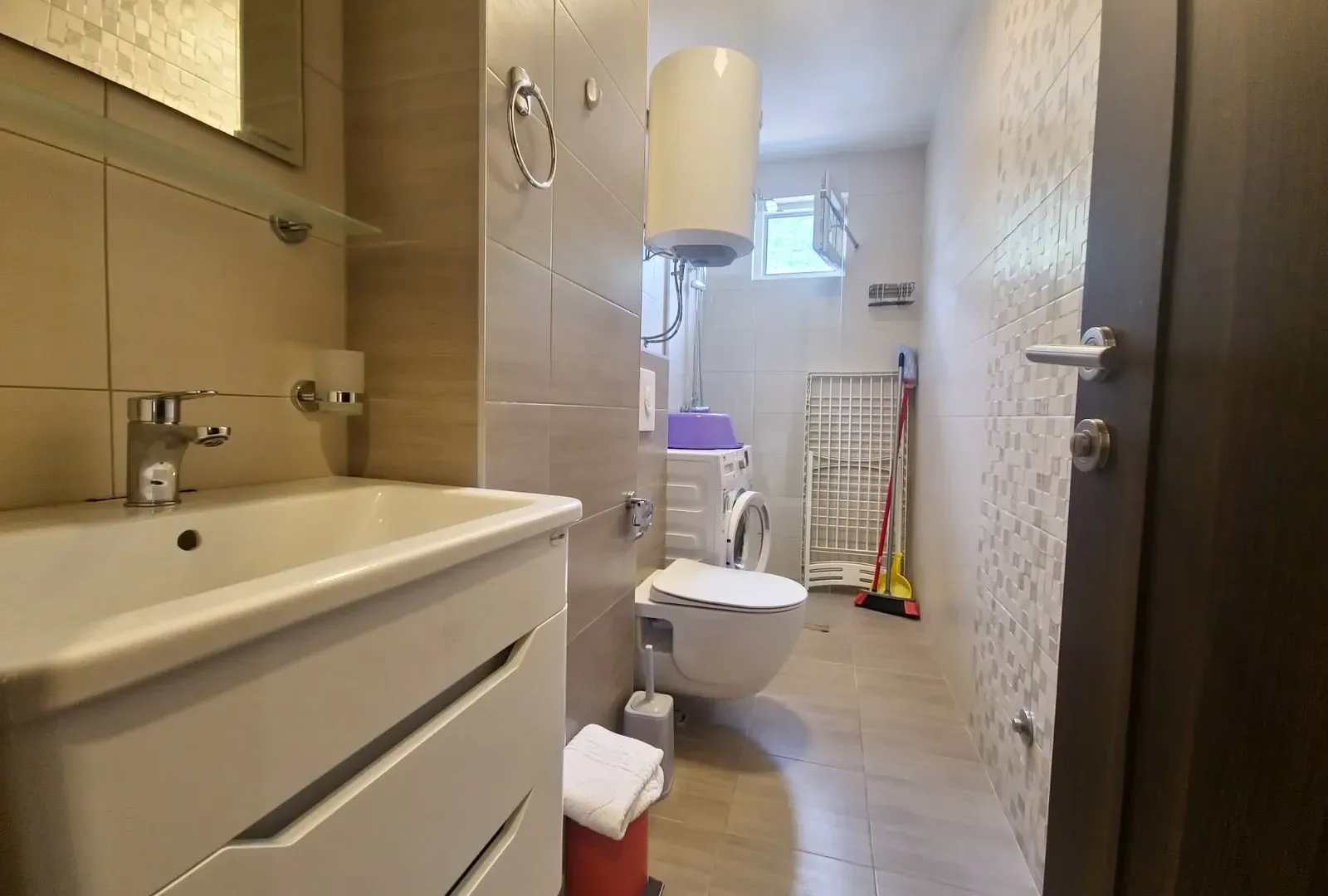 Rent, one bedroom apartment, 46m², Bečići, Budva