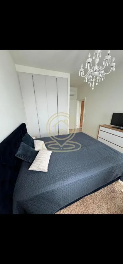 Izdavanje, trosoban stan, 84m², Savski Venac, Beograd