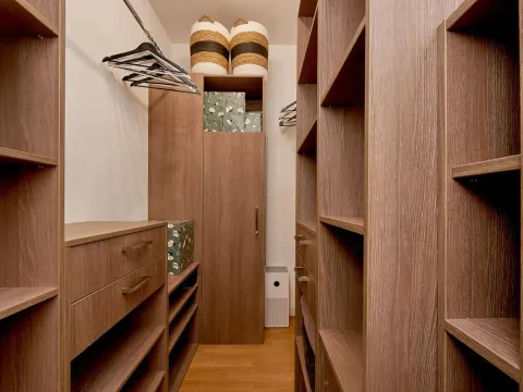 Sale, one bedroom apartment, 73m², Bečići, Budva - image 7