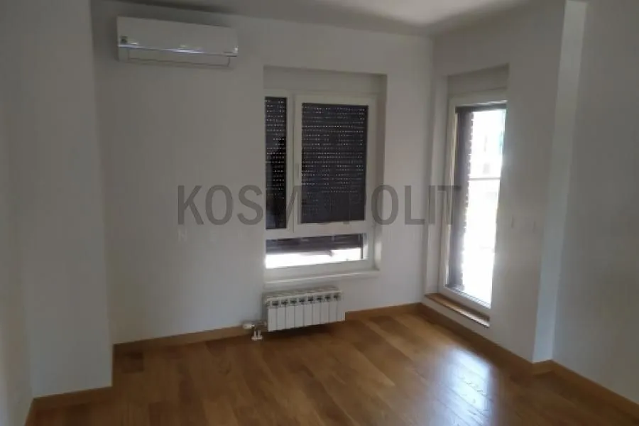 Prodaja, trosoban stan, 84m², Tošin bunar, Novi Beograd Sve Podlokacije