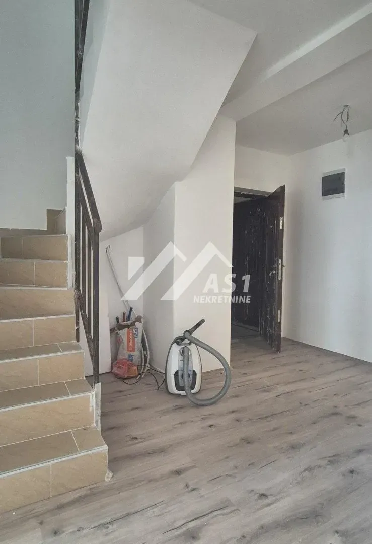 Prodaja, četvorosoban stan, 87m², Nova Detelinara, Novi Sad Sve Podlokacije