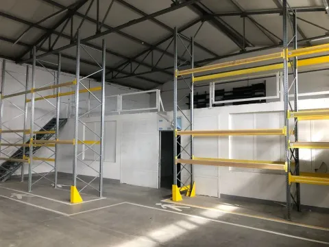 Izdavanje, poslovni prostor, 1600m², Zemun Sve Podlokacije, Beograd - image 2