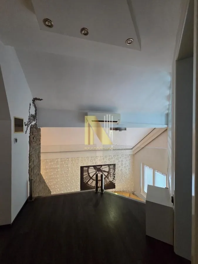 Izdavanje, trosoban stan, 86m², Centar, Novi Sad