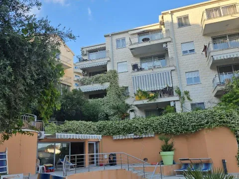 Sale, one bedroom apartment, 50m², Petrovac, Budva - image 19