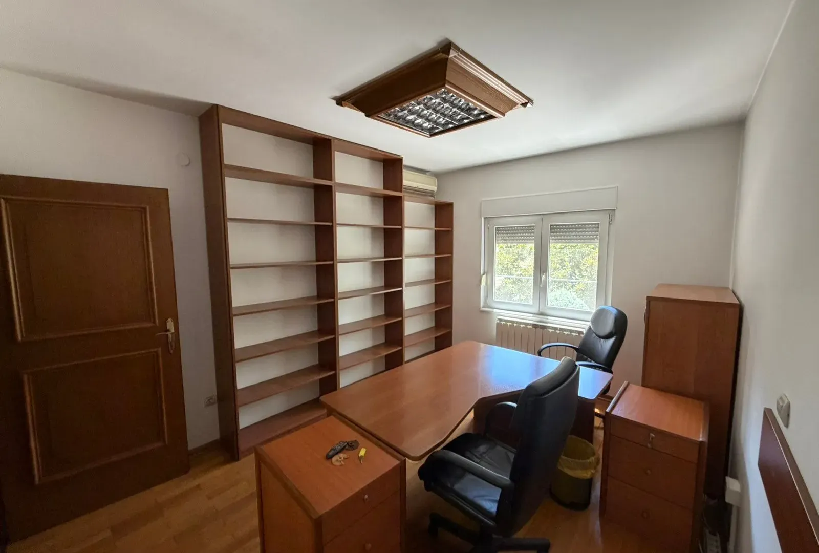 Rent, office space, 150m², Ljubović, Podgorica