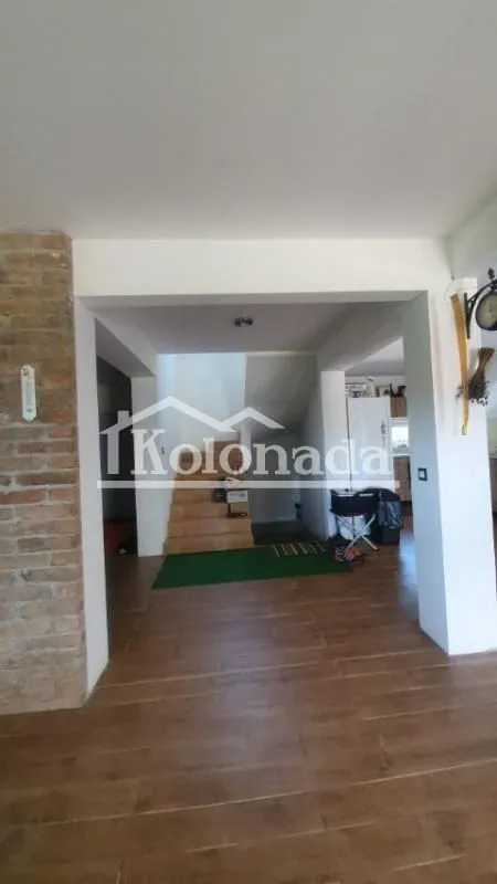 Prodaja, kuća, 340m², Sopot, Beograd