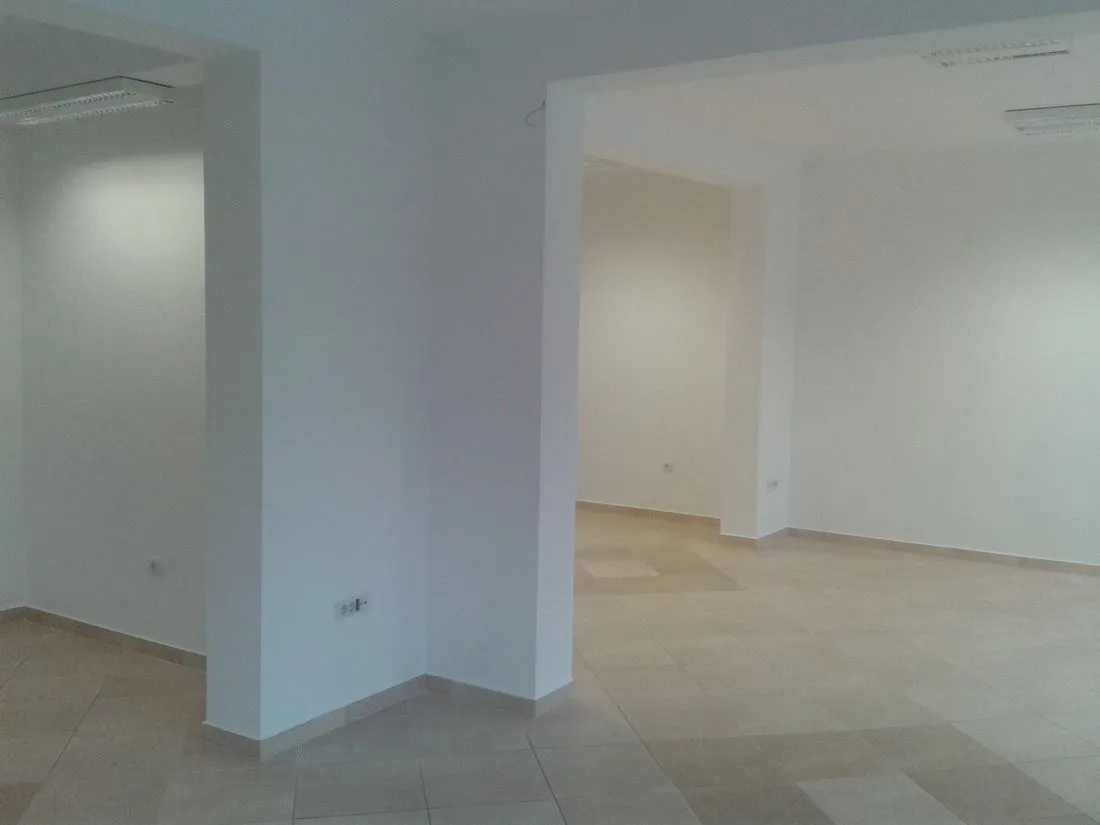 Rent, office space, 100m², Donja Lastva, Tivat