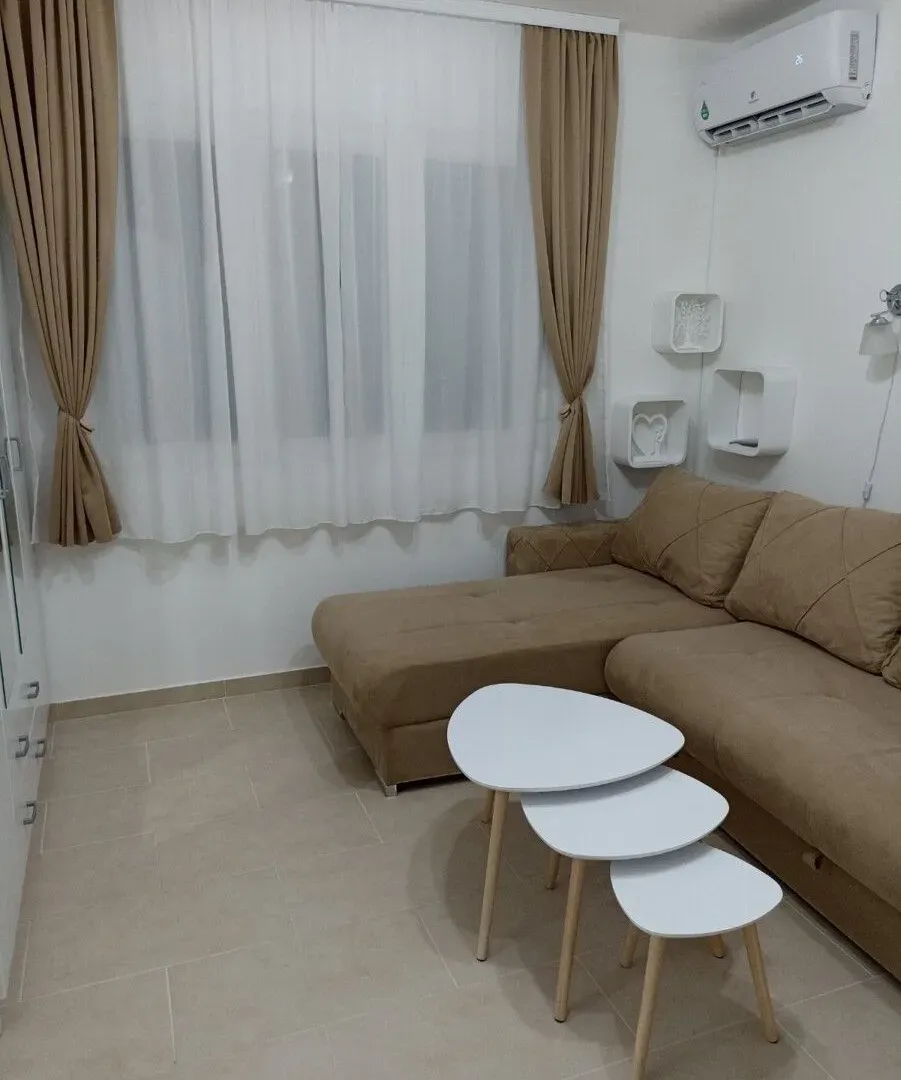 Prodaja, garsonjera, 24m², Autobuska stanica, Podgorica