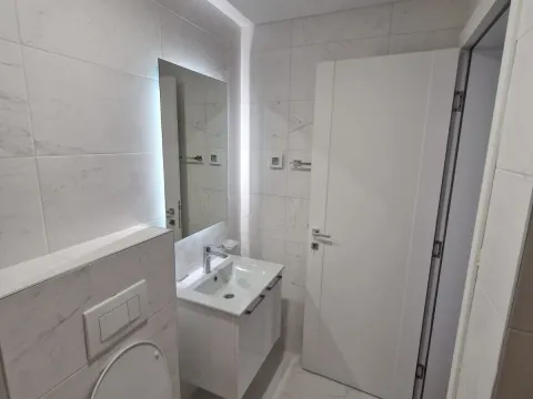 Izdavanje, jednosoban stan, 46m², Stari Aerodrom, Podgorica - image 9