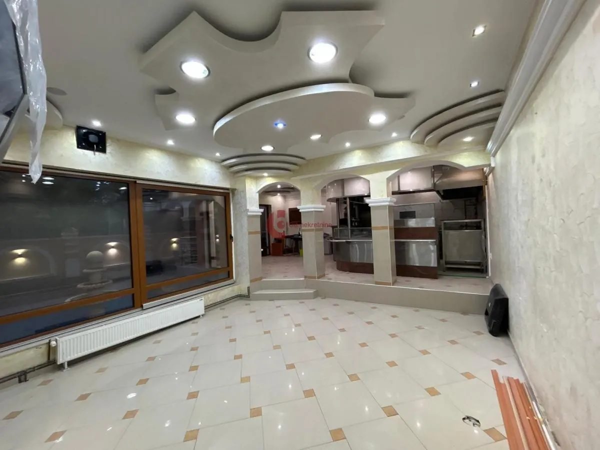 Sale, office space, 1400m², Centar, Subotica