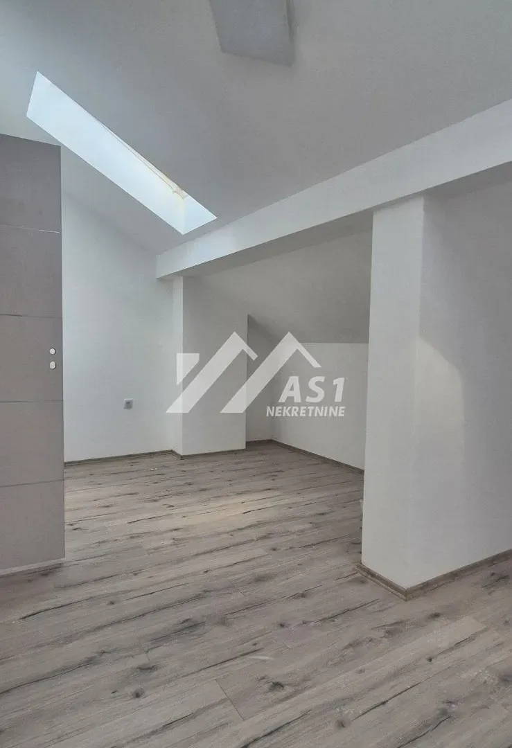 Prodaja, četvorosoban stan, 83m², Nova Detelinara, Novi Sad Sve Podlokacije